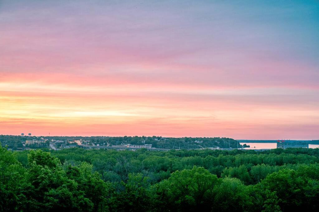 Finn'S Hideaway -Modern Family River Home Keokuk Exterior foto